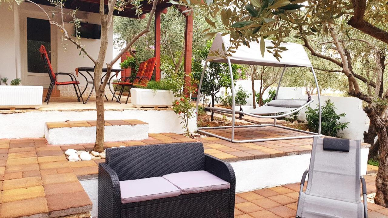 House Oliva With Private Pool And Large Garden Villa Stari Grad  Bagian luar foto