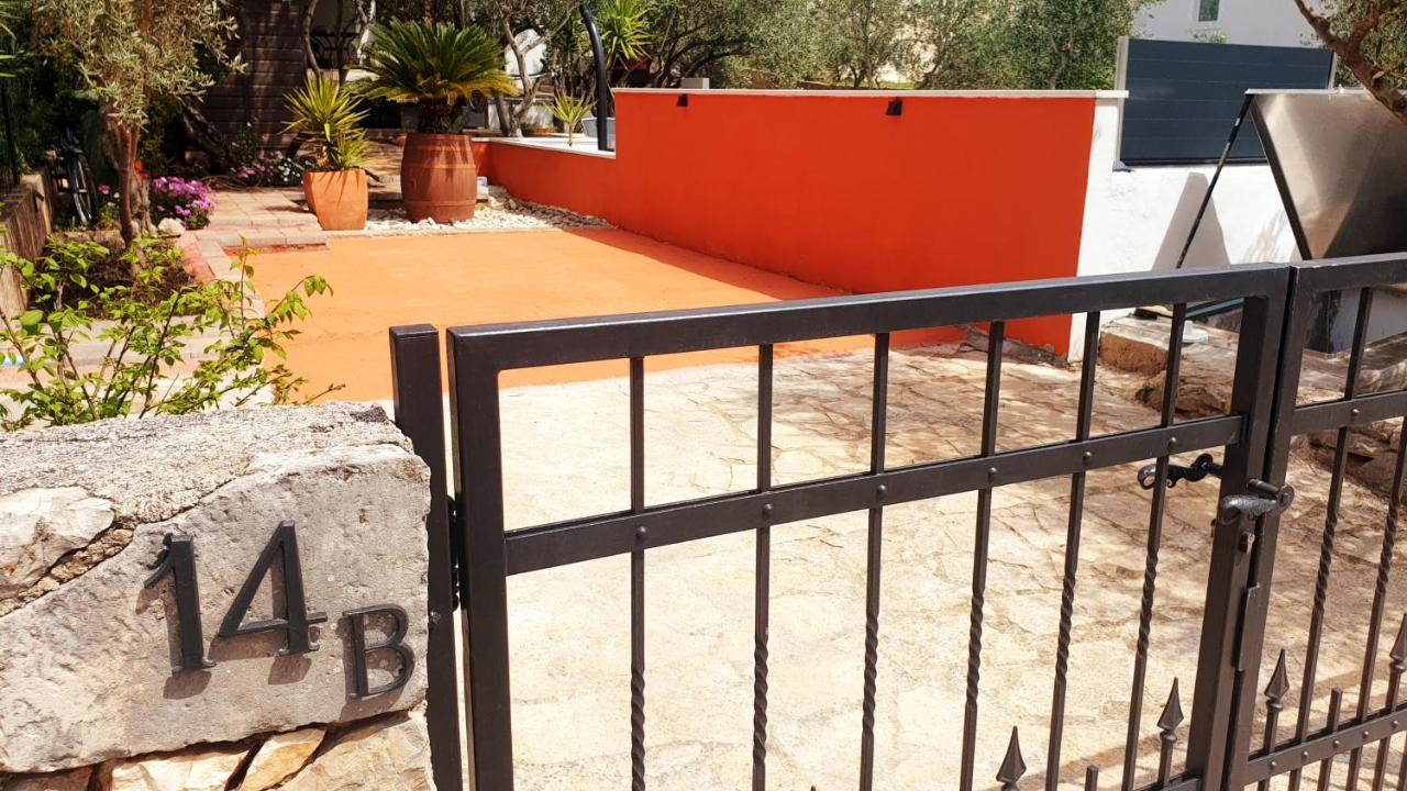 House Oliva With Private Pool And Large Garden Villa Stari Grad  Bagian luar foto