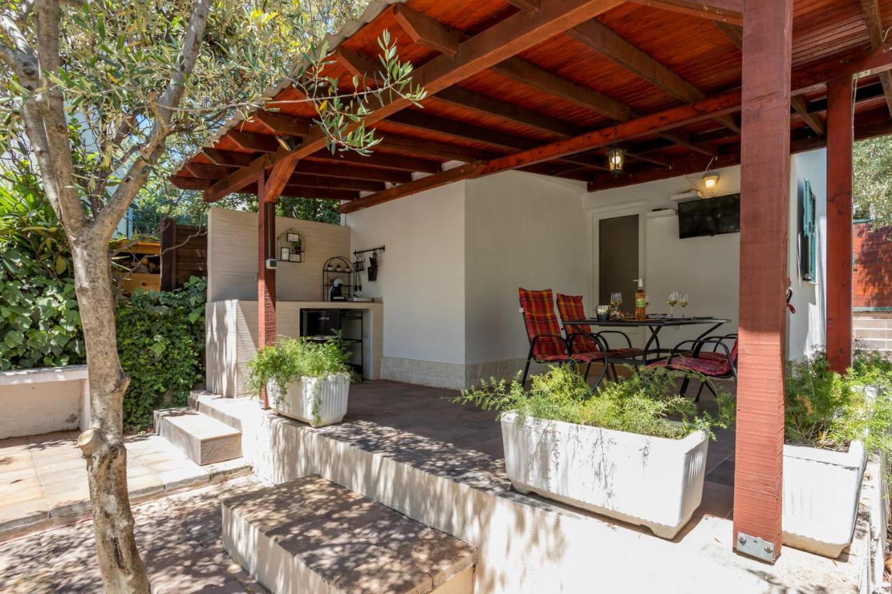 House Oliva With Private Pool And Large Garden Villa Stari Grad  Bagian luar foto